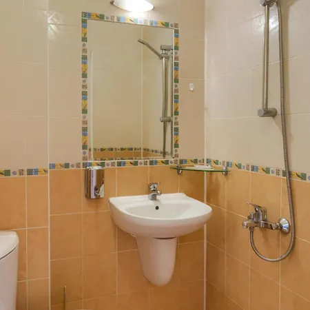 фантастико 1 Guest house Ravda
