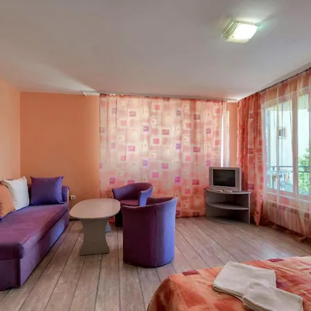 фантастико 1 Guest house Ravda